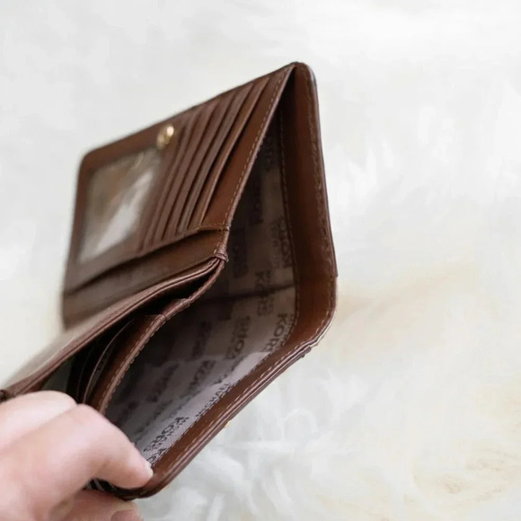 MICHAEL KORS METALLIC GOLD LEATHER JET SET TOTE BAG & TRIFOLD WALLET SET COMBO - Picture 9 of 16